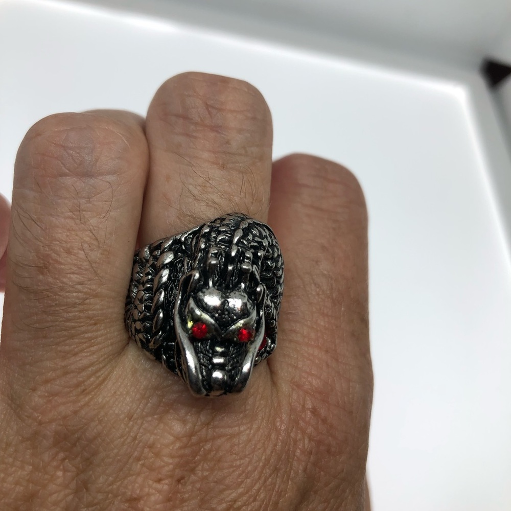 Vintage White Bronze Dragon Ring